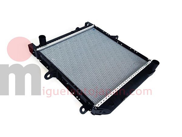 Radiador metálico de refrigeración para Nissan Atleon 1999-2006
