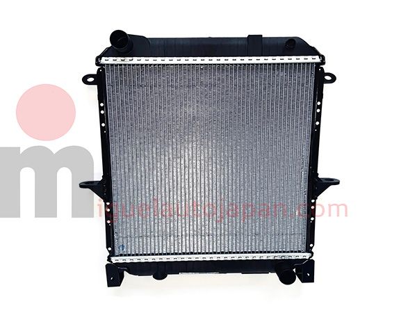 Radiador metálico de refrigeración para Nissan Atleon 1999-2006