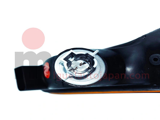 Clignotant avant droit pour Nissan Terrano 2