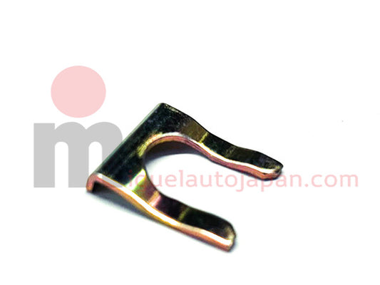 Gear shift cable clip for Nissan Cabstar and Atleon