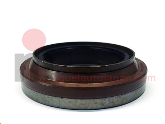 Rear hub seal for Nissan Cabstar YD25