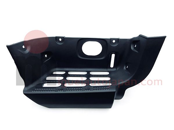 Estribo derecho de cabina para Nissan Cabstar F24 y NT400 a partir de 2007