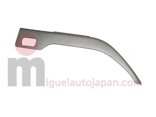 Moldura lateral derecha Mitsubishi Canter