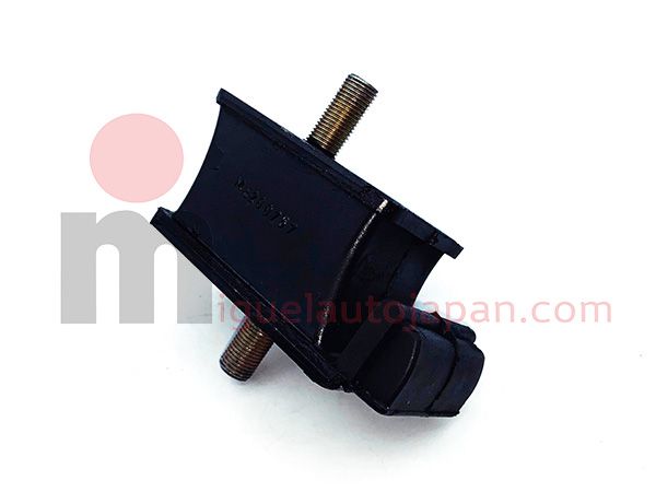 Soporte de motor parte delantera Mitsubishi Canter