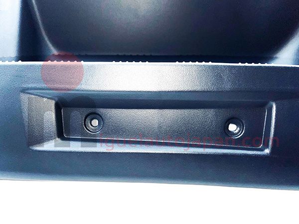 Estribo pisadera izquierda Mitsubishi Canter 2005-2011 7 agujeros