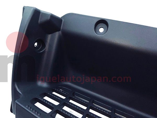 Estribo pisadera izquierda Mitsubishi Canter 2005-2011 7 agujeros