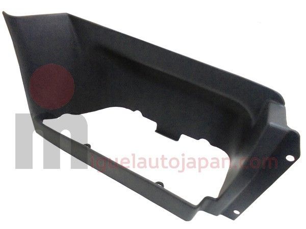 Estribo de cabina izquierdo Mitsubishi Canter FE531 y FE534