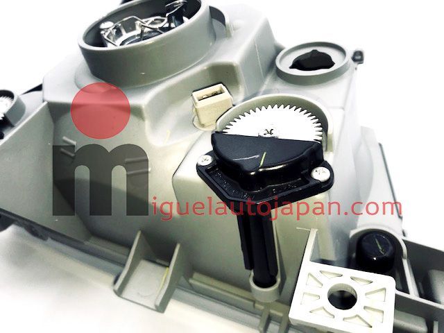 Faro delantero izquierdo Mitsubishi Fuso a partir de 2011