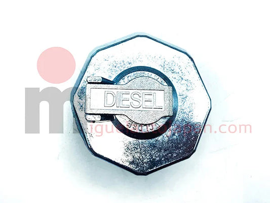 Fuel tank cap with key for Fuso and Canter