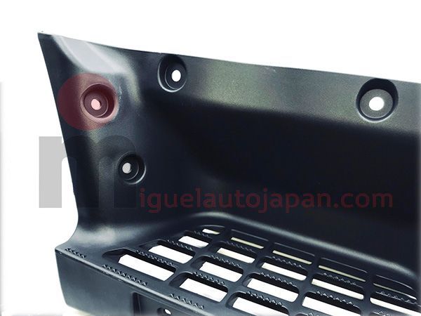 Estribo de cabina derecha Mitsubishi Canter a partir de 2009