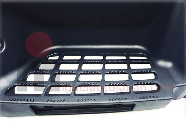 Estribo de cabina derecha Mitsubishi Canter a partir de 2009