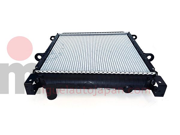 Radiador metálico de refrigeración para Nissan Atleon 1999-2006
