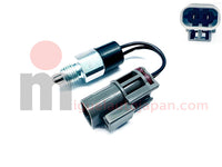 Interruptor de marcha atras para Nissan Cabstar BD30 / Ref: 3200521U1B