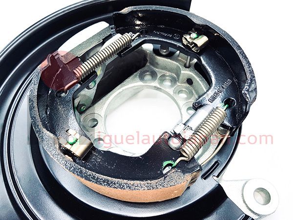 Plato de freno mano trasero izquierdo Nissan Atleon 2000-2010 ref 44010MB40C