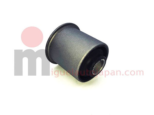 Silenbloc de trapecio superior Nissan Cabstar