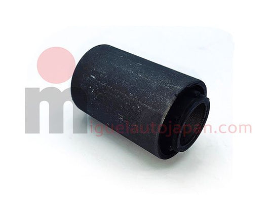 Rear leaf spring bushing for Nissan Cabstar
