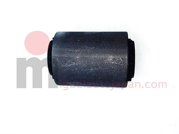 Rear leaf spring bushing for Nissan Cabstar