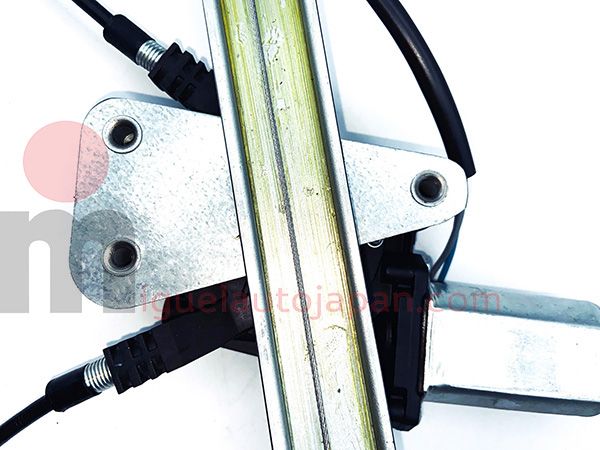 Elevalunas izquierdo 12v Nissan Atleon 2000-2013
