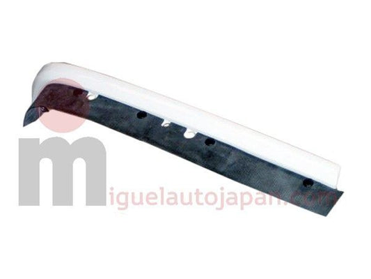 Moldura frontal derecha Isuzu NPR70-NQR70