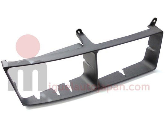 Alojamiento de faro izquierdo Mitsubishi Canter