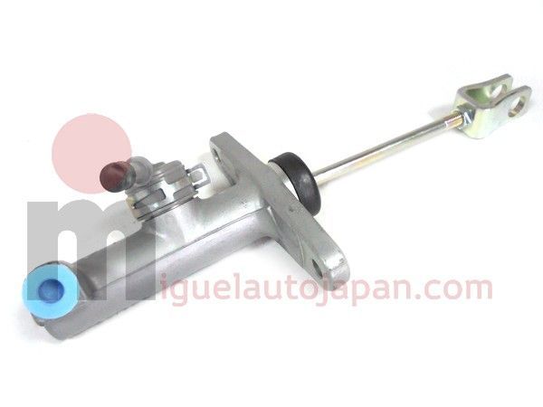 Bomba de embrague Isuzu NPR-NQR-NKR