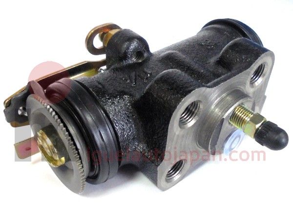 Rear brake cylinder RHD Mitsubishi Canter
