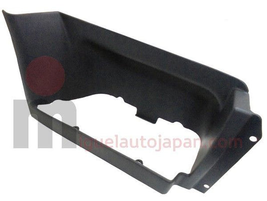 Estribo de cabina izquierdo Mitsubishi Canter FE531 y FE534