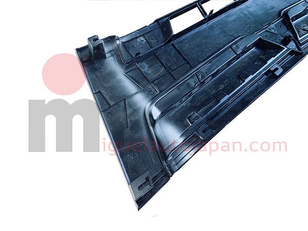 Rejilla frontal de radiador Mitsubishi Fuso a partir de 2011 (cabina estrecha)