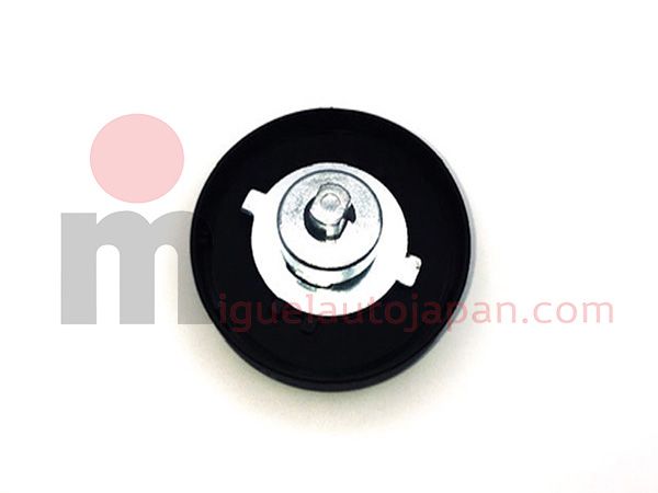 Tapón de deposito con llave Nissan Cabstar y Atleon (agujero 2 ranuras)