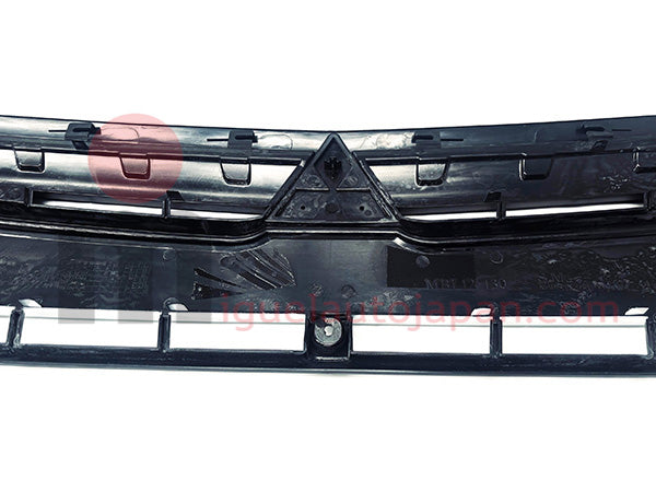 Mitsubishi Fuso front grille from 2011 (wide cab)