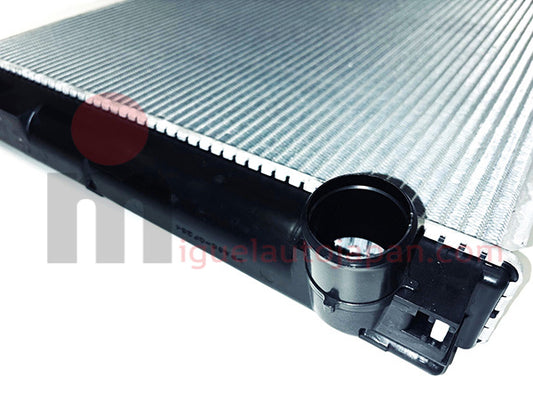 Radiador de agua para Canter  FE84B - FE85B 2005 a 2009