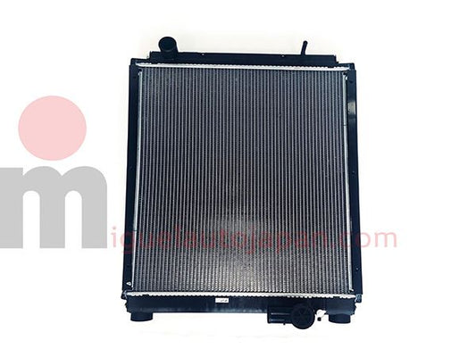 Radiador para Mitsubishi Fuso a partir de 2011(cambio automatico)