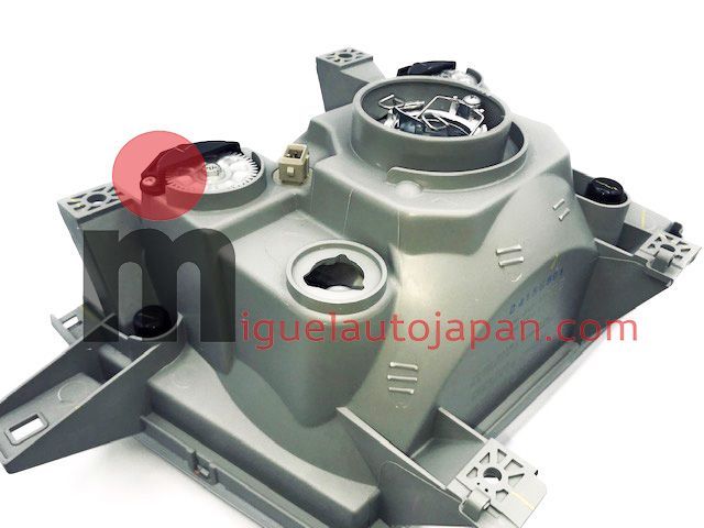 Faro delantero izquierdo Mitsubishi Fuso a partir de 2011