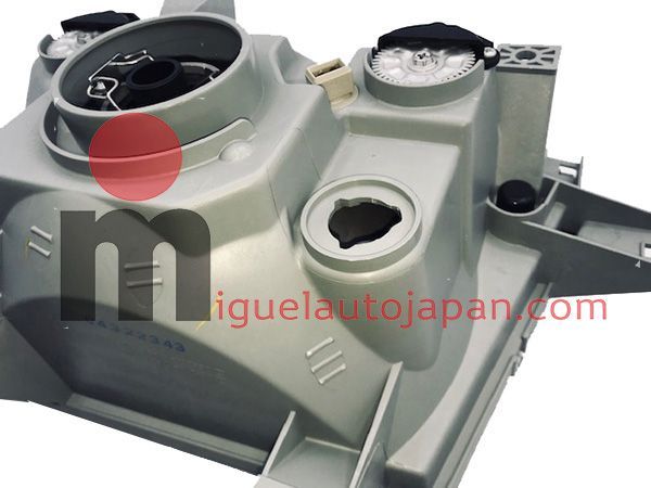 Faro delantero derecho Mitsubishi Fuso a partir de 2011