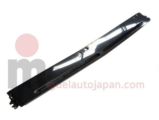 Moldura frontal parabrisas Mitsubishi Canter